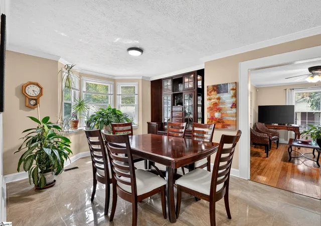 Photo 3 of Single family home for sale at 10 Westbrook Dr, Greenville, SC 29605 | MLS# 1603424 | Listing updated on 2026-09-10