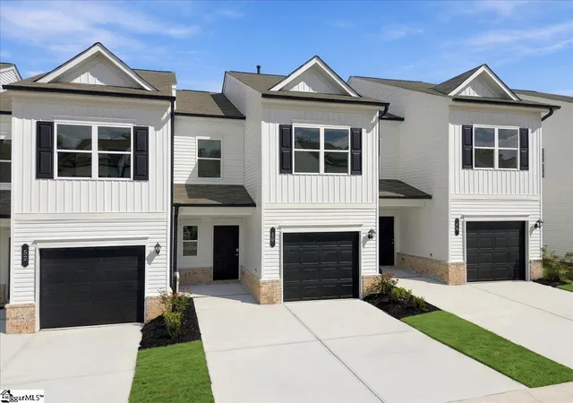 Photo 3 of Townhouse for sale at 50 Lone Cypress St, Travelers Rest, SC 29690 | MLS# 1604329 | Listing updated on 2026-10-12