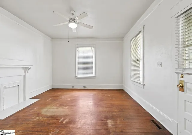 Photo 2 of Single family home for sale at 92 4th Street, Greenwood, SC 29646 | MLS# 1606395 | Listing updated on 2026-10-15