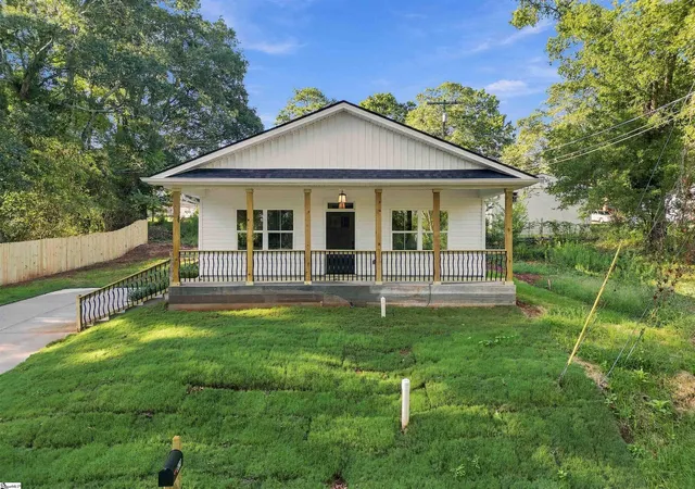 Single family home for sale at 829 Dora Dr, Anderson, SC 29624 | MLS# 1603043 | Listing updated on 2026-09-15