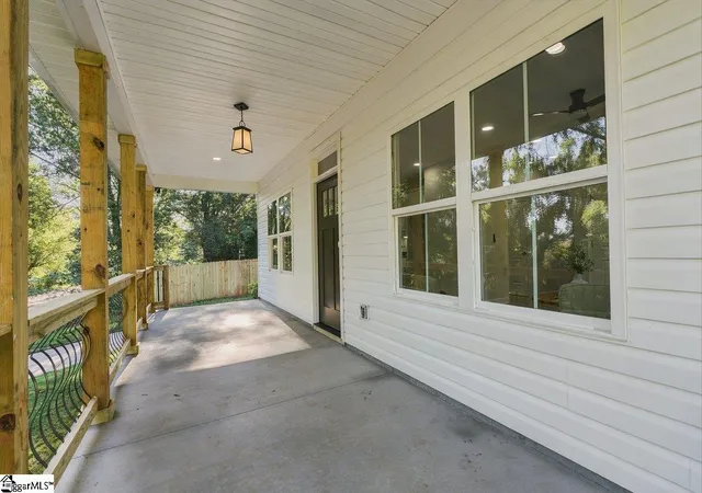 Photo 3 of Single family home for sale at 829 Dora Dr, Anderson, SC 29624 | MLS# 1603043 | Listing updated on 2026-09-15