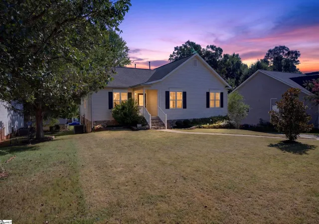 Photo 1 of Single family home for sale at 10 River Run, Greenville, SC 29605 | MLS# 1603863 | Listing updated on 2026-10-22