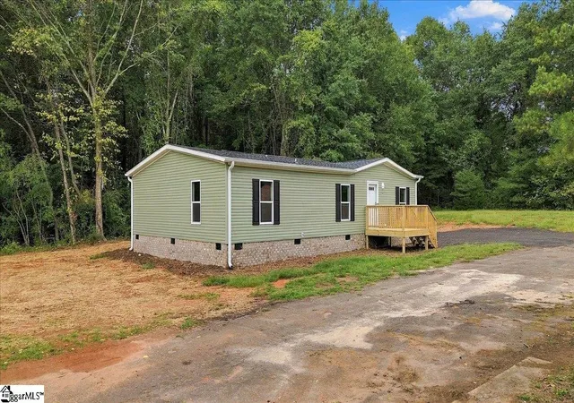 Photo 2 of Manufactured home for sale at 114 James Anthony Dr, Pickens, SC 29671 | MLS# 1604831 | Listing updated on 2026-10-09