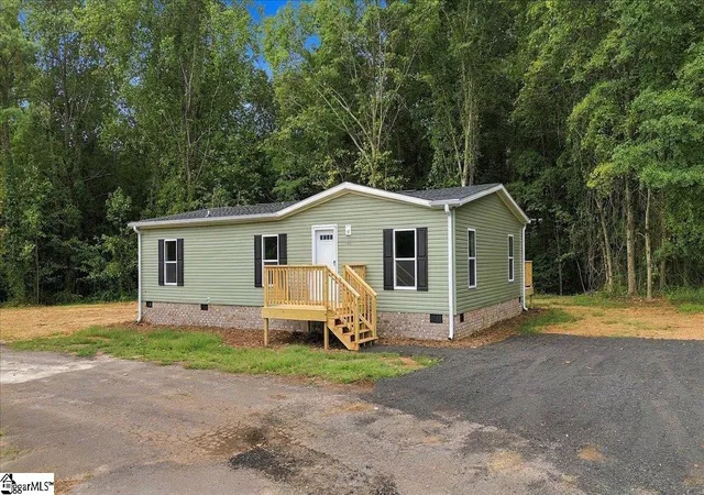 Photo 3 of Manufactured home for sale at 114 James Anthony Dr, Pickens, SC 29671 | MLS# 1604831 | Listing updated on 2026-10-09