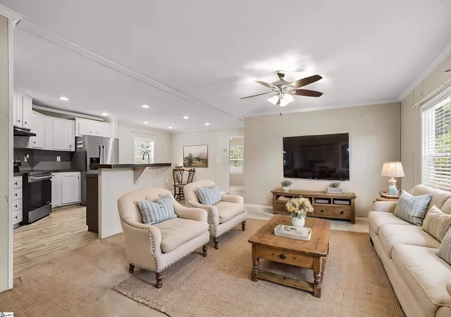 Photo 3 of Manufactured home for sale at 364 Johnson Cir, Inman, SC 29349 | MLS# 1603083 | Listing updated on 2026-09-19