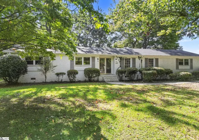 Photo 1 of Sale Pending at 200 Lanewood Dr, Greenville, SC 29607 | MLS# 1605731 | Listing updated on 2026-10-13