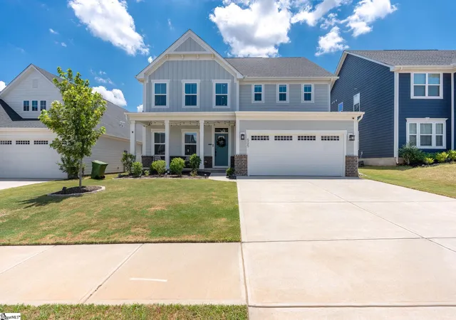 Photo 1 of Single family home for sale at 605 Vestrella Rd, Greenville, SC 29605 | MLS# 1597446 | Listing updated on 2026-09-03