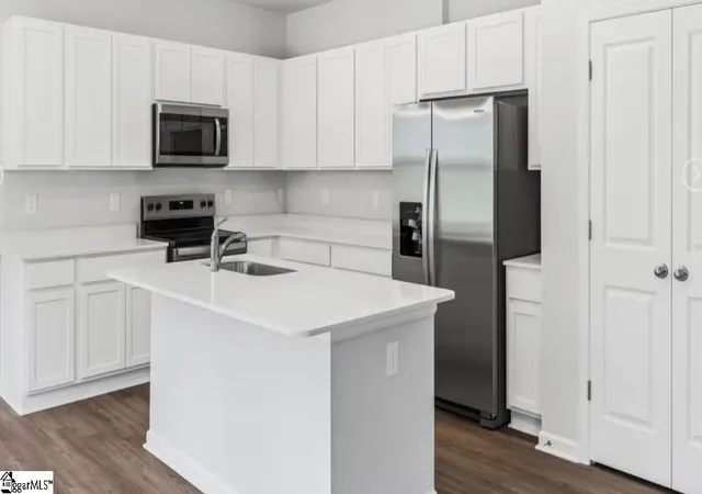 Photo 3 of Sale Pending at 175 Gumwood Cir, Gaffney, SC 29341 | MLS# 1603071 | Listing updated on 2026-09-18