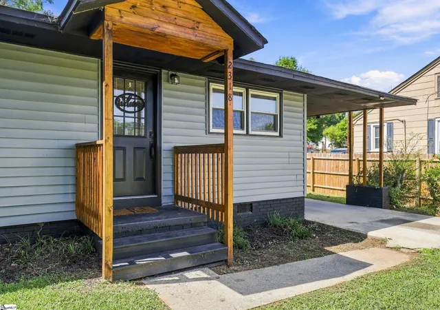 Photo 2 of Single family home for sale at 2318 S Mcduffie St, Anderson, SC 29624 | MLS# 1603661 | Listing updated on 2026-09-17