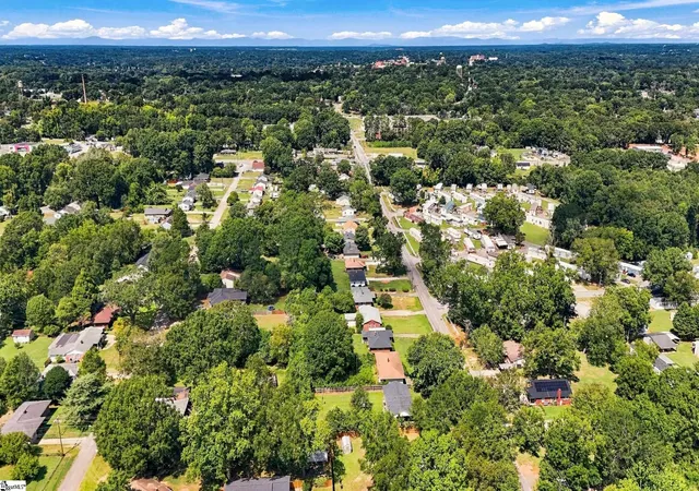 Photo 30 of Single family home for sale at 2318 S Mcduffie St, Anderson, SC 29624 | MLS# 1603661 | Listing updated on 2026-09-17