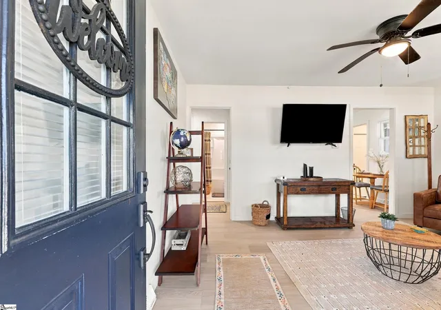 Photo 3 of Single family home for sale at 2318 S Mcduffie St, Anderson, SC 29624 | MLS# 1603661 | Listing updated on 2026-09-17