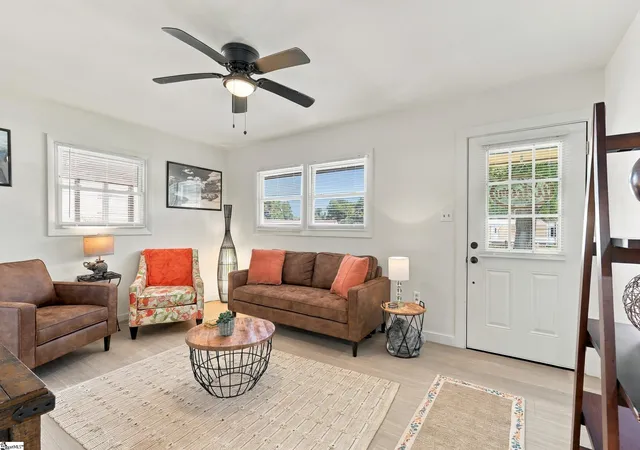 Photo 4 of Single family home for sale at 2318 S Mcduffie St, Anderson, SC 29624 | MLS# 1603661 | Listing updated on 2026-09-17