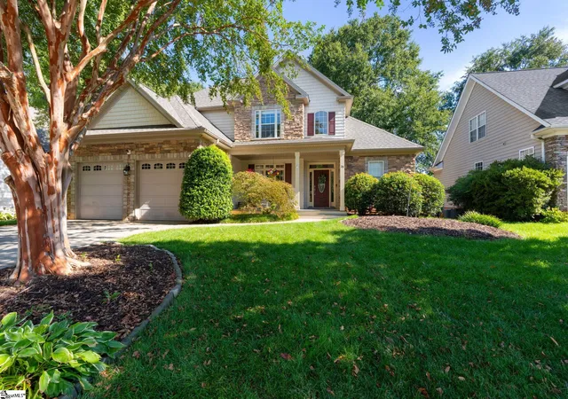 Photo 2 of Single family home for sale at 29 Ashby Grv Dr, Simpsonville, SC 29681 | MLS# 1606215 | Listing updated on 2026-10-14