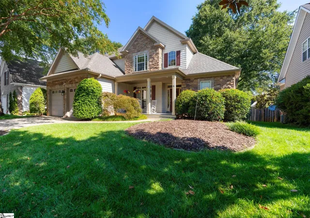 Photo 3 of Single family home for sale at 29 Ashby Grv Dr, Simpsonville, SC 29681 | MLS# 1606215 | Listing updated on 2026-10-14