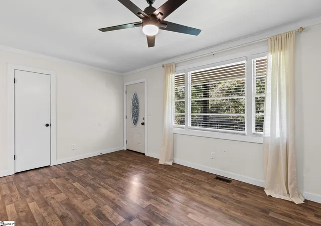 Photo 3 of Single family home for sale at 30 Dogwood Dr, Travelers Rest, SC 29690 | MLS# 1606525 | Listing updated on 2026-10-26
