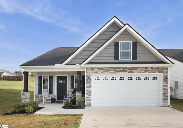 Photo 1 of Single family home for sale at 337 Dogwood Trl, Campobello, SC 29322 | MLS# 1604782 | Listing updated on 2026-10-20