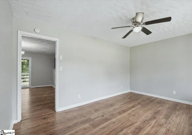 Photo 3 of Single family home for sale at 505 Arkwright Dr, Spartanburg, SC 29306 | MLS# 1603873 | Listing updated on 2026-10-17