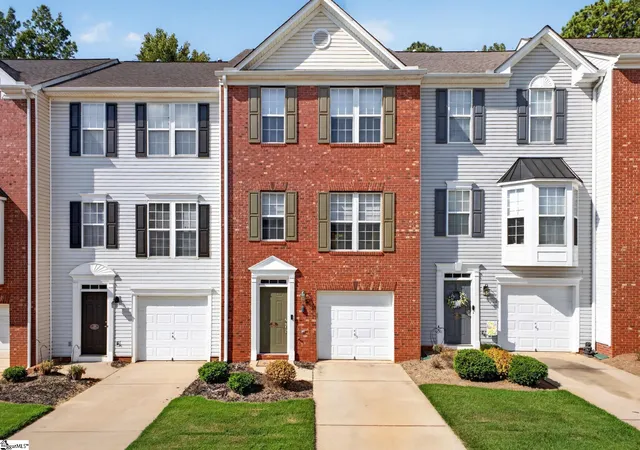 Photo 2 of Townhouse for sale at 218 Cambria Ct, Mauldin, SC 29662 | MLS# 1605658 | Listing updated on 2026-10-16