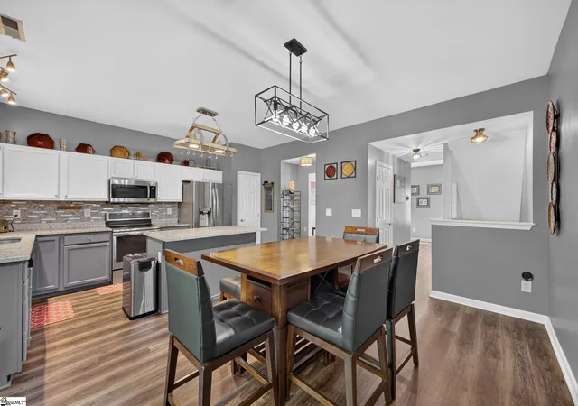 Photo 3 of Townhouse for sale at 218 Cambria Ct, Mauldin, SC 29662 | MLS# 1605658 | Listing updated on 2026-10-16