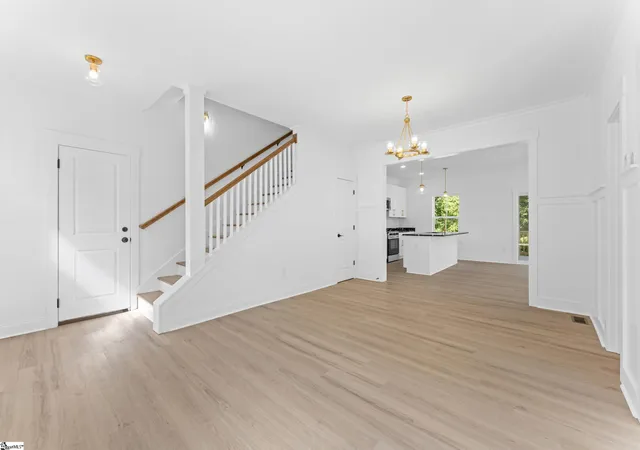 Photo 4 of Single family home for sale at 7 Bane Rd, Taylors, SC 29687 | MLS# 1606352 | Listing updated on 2026-10-11