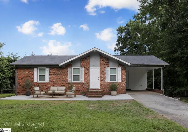 Photo 2 of Single family home for sale at 271 Peach St, Inman, SC 29349 | MLS# 1606467 | Listing updated on 2026-10-13
