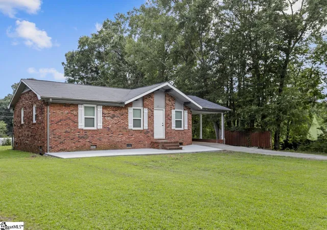Photo 3 of Single family home for sale at 271 Peach St, Inman, SC 29349 | MLS# 1606467 | Listing updated on 2026-10-13