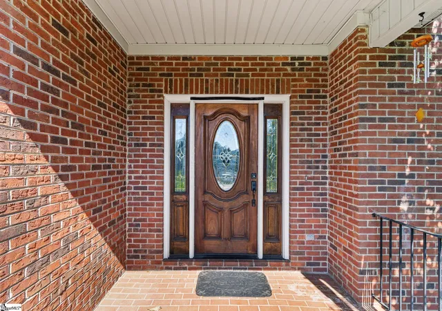 Photo 3 of Single family home for sale at 204 Brushy Meadow Dr, Greer, SC 29650 | MLS# 1605538 | Listing updated on 2026-10-08