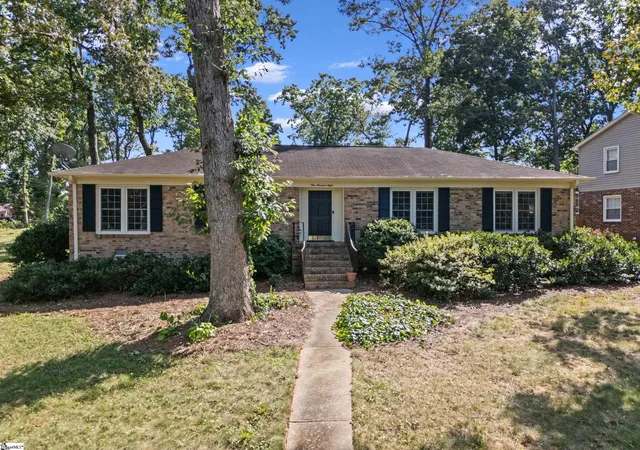 Single family home for sale at 108 Longstreet Dr, Greer, SC 29650 | MLS# 1602900