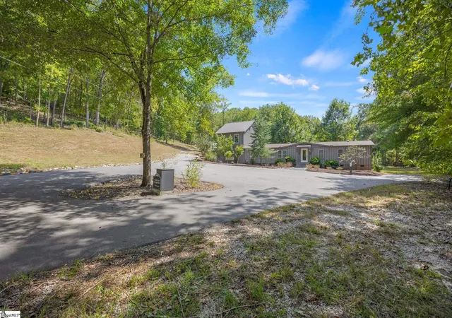 Photo 2 of Single family home for sale at 2727 Shady Grv Rd, Sunset, SC 29685 | MLS# 1606527 | Listing updated on 2026-10-13