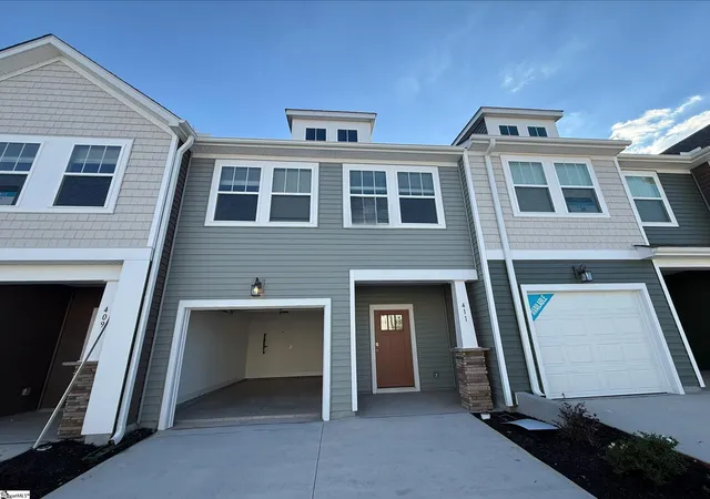 Townhouse for sale at 411 Alicat Dr, Simpsonville, SC 29680 | MLS# 1603741