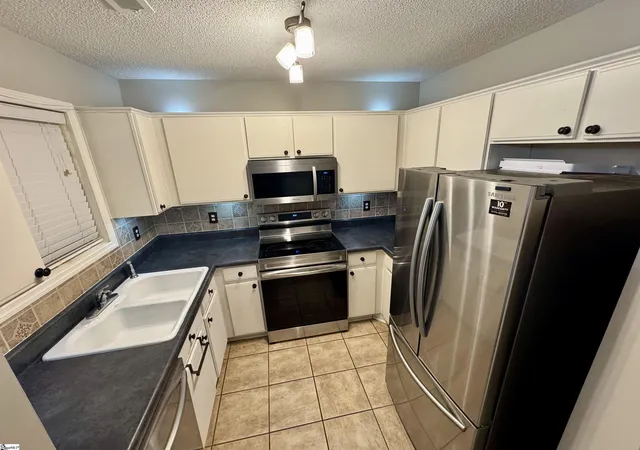 Photo 3 of Townhouse for sale at 46 Hayfield Ln, Greer, SC 29650 | MLS# 1605579 | Listing updated on 2026-10-17