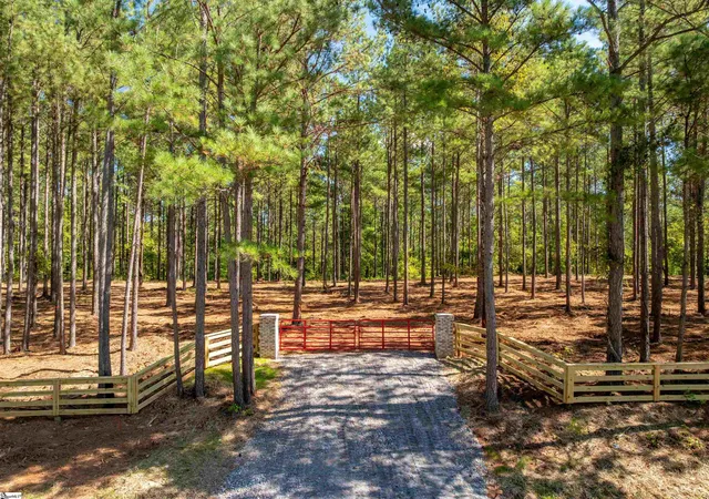Photo 1 of Land for sale at 04 Oak Hl Rd, Belton, SC 29627 | MLS# 1606282 | Listing updated on 2026-10-16