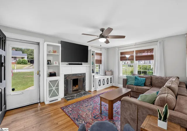 Photo 4 of Single family home for sale at 205 Carolina Ave, Greenville, SC 29607 | MLS# 1603415 | Listing updated on 2026-09-10