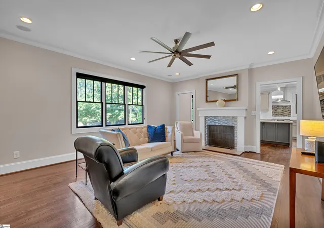 Photo 4 of Single family home for sale at 201 Cleveland St, Greenville, SC 29601 | MLS# 1602815 | Listing updated on 2026-09-08