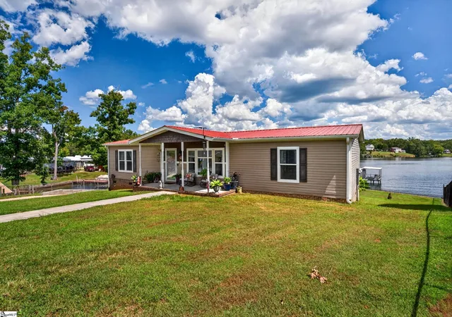 Photo 1 of Single family home for sale at 61 Square Grv Rd, Waterloo, SC 29384 | MLS# 1604168 | Listing updated on 2026-10-08