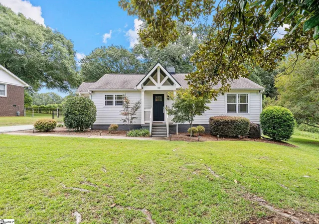 Photo 1 of Single family home for sale at 119 Prosperity Ave, Greenville, SC 29605 | MLS# 1603275 | Listing updated on 2026-09-10