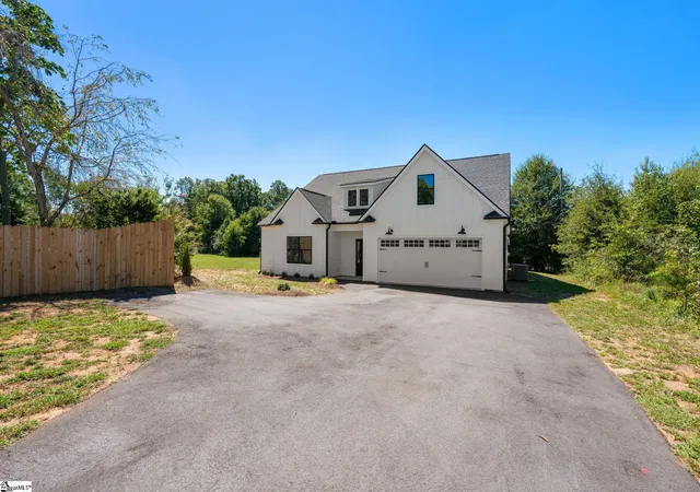 Photo 2 of Single family home for sale at 1434 Scuffletown Rd, Simpsonville, SC 29681 | MLS# 1603610 | Listing updated on 2026-09-11