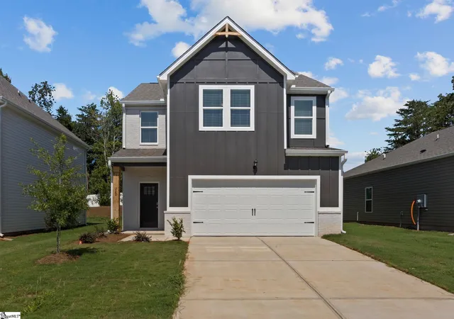 Photo 1 of Single family home for sale at 200 Juniper Valley Cir, Piedmont, SC 29673 | MLS# 1594722 | Listing updated on 2026-10-02