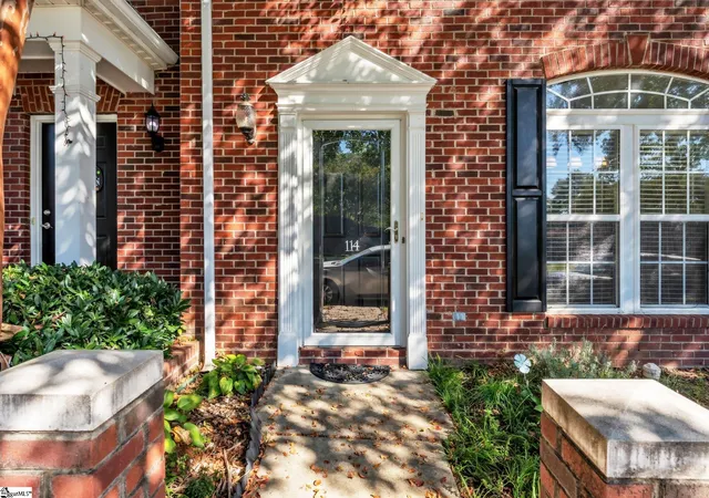 Photo 3 of Townhouse for sale at 114 Auburn Top Ln, Mauldin, SC 29662 | MLS# 1606173 | Listing updated on 2026-10-09