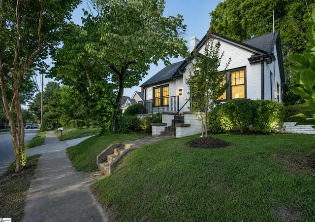 Photo 2 of Single family home for sale at 502 Green Ave, Greenville, SC 29601 | MLS# 1602956 | Listing updated on 2026-09-11