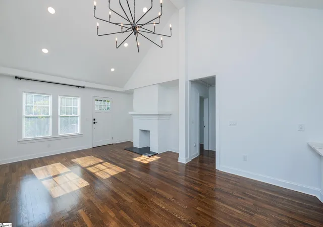 Photo 3 of Single family home for sale at 502 Green Ave, Greenville, SC 29601 | MLS# 1602956 | Listing updated on 2026-09-11