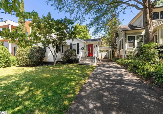 Photo 2 of Single family home for sale at 220 Buist Ave, Greenville, SC 29609 | MLS# 1603602 | Listing updated on 2026-09-11