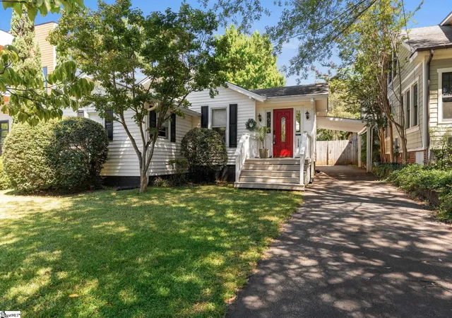 Photo 2 of Single family home for sale at 220 Buist Ave, Greenville, SC 29609 | MLS# 1603602 | Listing updated on 2026-09-11