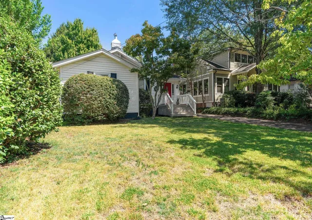 Photo 3 of Single family home for sale at 220 Buist Ave, Greenville, SC 29609 | MLS# 1603602 | Listing updated on 2026-09-11