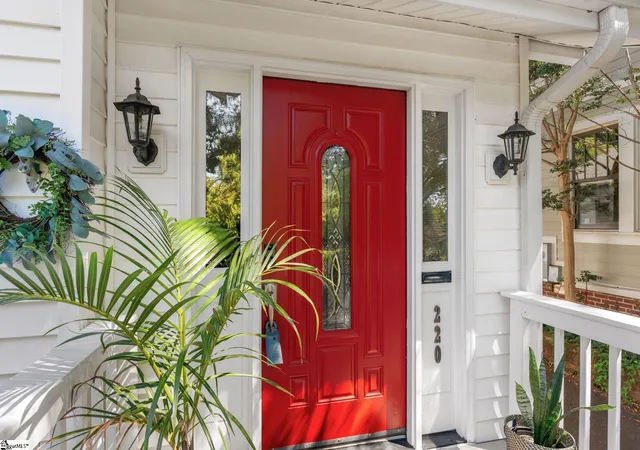 Photo 4 of Single family home for sale at 220 Buist Ave, Greenville, SC 29609 | MLS# 1603602 | Listing updated on 2026-09-11