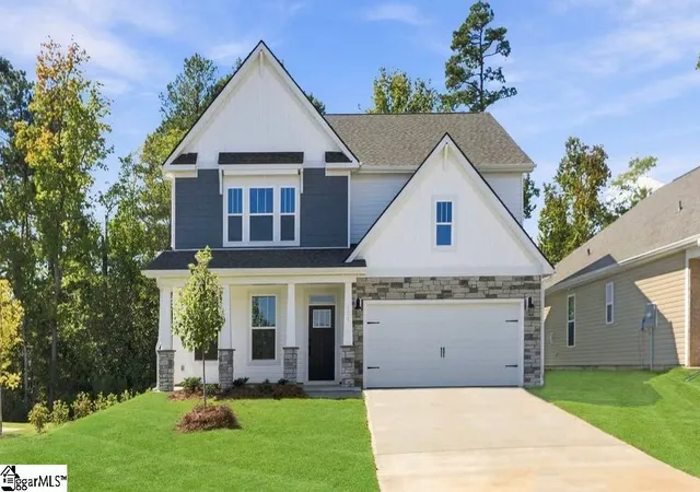 Photo 1 of Single family home for sale at 101 Cloverdale Wy, Greenwood, SC 29649 | MLS# 1590663 | Listing updated on 2026-10-09