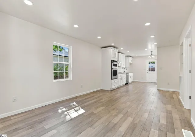 Photo 3 of Single family home for sale at 140 Simpson Ave, Woodruff, SC 29388 | MLS# 1605681 | Listing updated on 2026-10-04