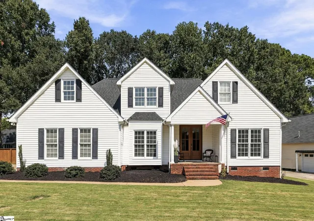 Photo 1 of Single family home for sale at 7 Pembark Ln, Simpsonville, SC 29681 | MLS# 1604780 | Listing updated on 2026-10-07