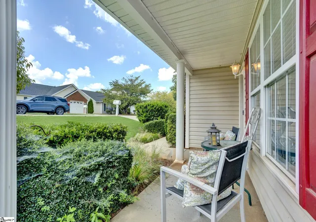 Photo 2 of Single family home for sale at 8 Seaside Ln, Greer, SC 29650 | MLS# 1603150 | Listing updated on 2026-09-09