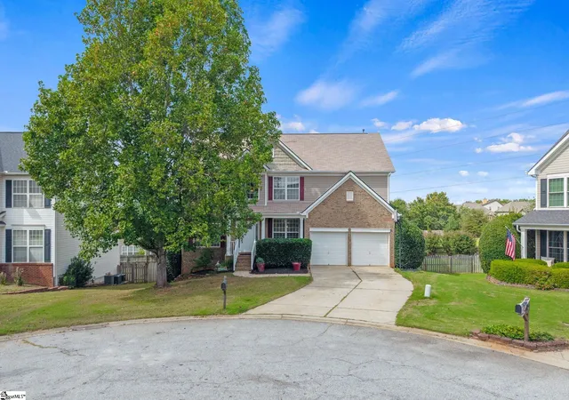 Photo 2 of Single family home for sale at 3 Tallin Ct, Greenville, SC 29607 | MLS# 1606300 | Listing updated on 2026-10-09
